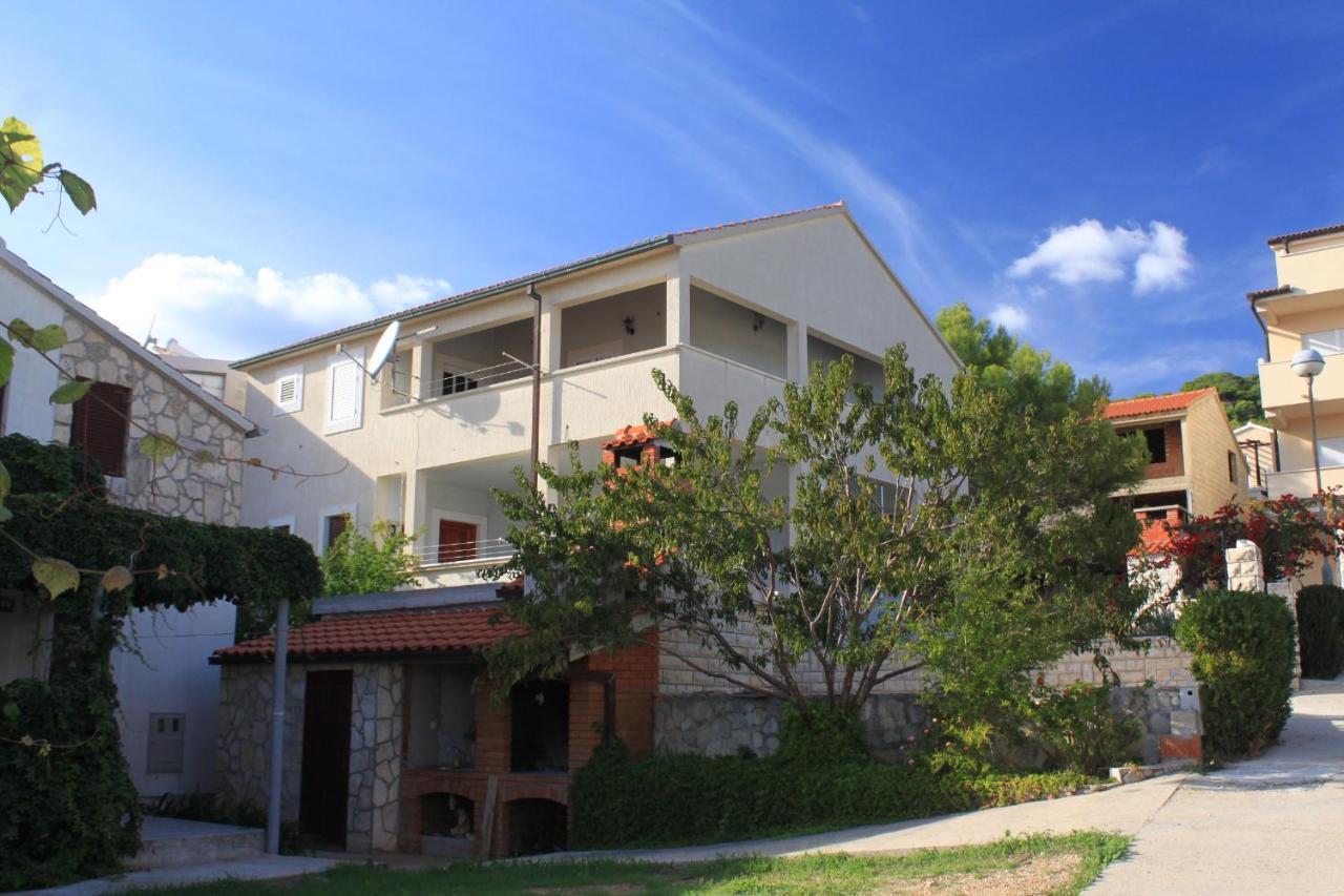 Apartment Milna 8896b *